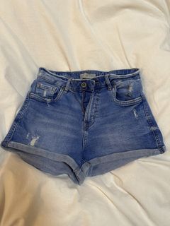 (Category: ) located in . Submitted by juliaco08 (Listing ID 1444721652, Image 1). Description: .