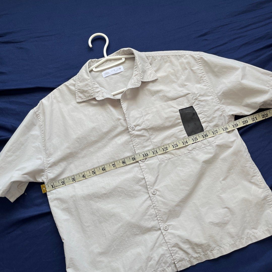 Zara Short Sleeve Button Up Shirt (Category: Tshirts & Polo Shirts ) located in Cagayan de Oro. Submitted by aeiith (Listing ID 1444730062, Image 3). Description: This is soo good for camping So lightweight Unisex No issue .