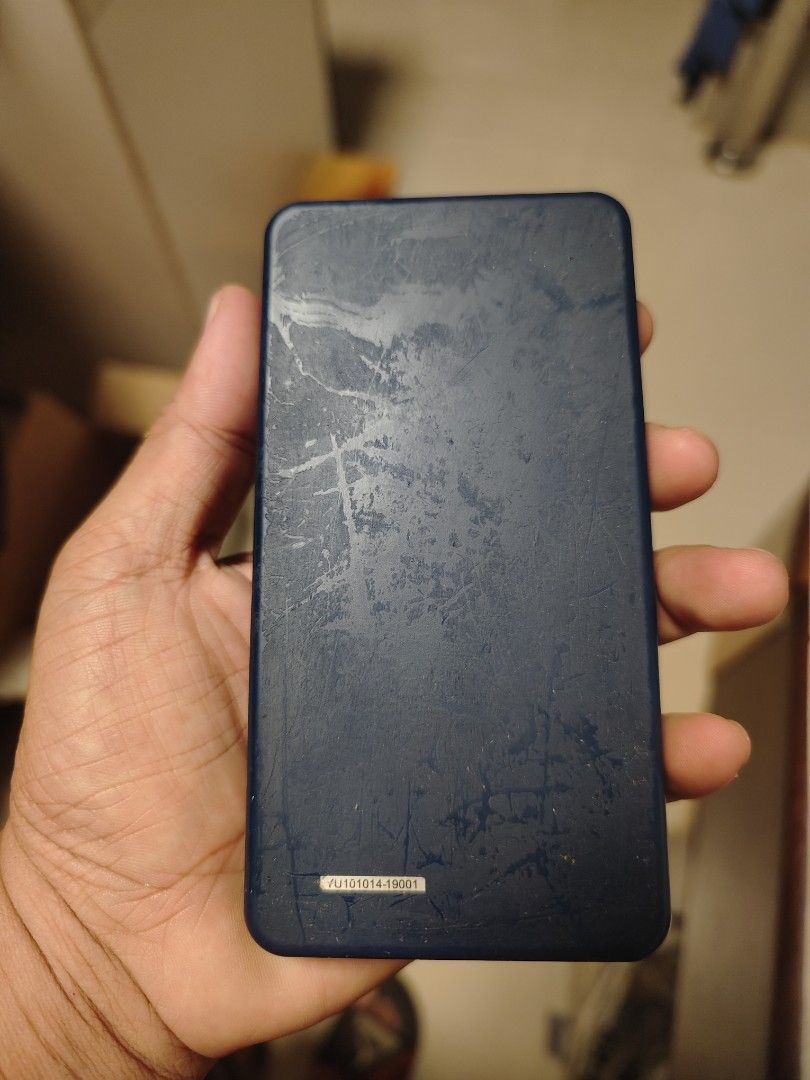 10,000 mah wireless charger as is (Category: Chargers & Cables) located in Manila. Submitted by georgelmar99205 (Listing ID 1441578195, Image 2). Description: pwedeng type c or android ang pang charge. .