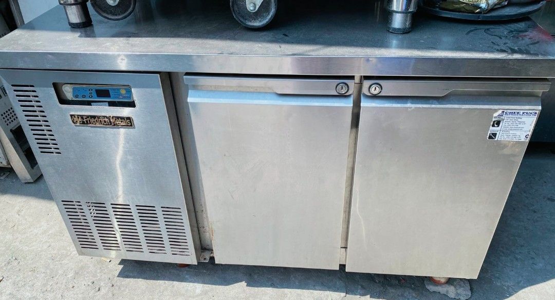 120cm undercounter chiller (Category: Refrigerators and Freezers) located in Manila. Submitted by manaloreia83978 (Listing ID 1441459117, Image 1). Description: undercounter chiller second hand good condition ready to used test to sawa for pick up only... open for viewing anytime.