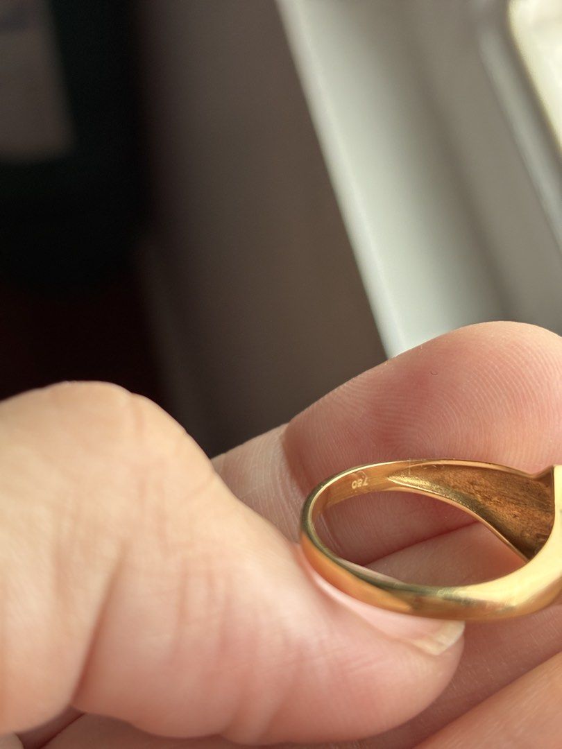 18K Gold Star Ring (Category: Rings) located in Pasig City. Submitted by meiji00 (Listing ID 1441438473, Image 3). Description: - Solid 18K Gold Ring (Stamped 750) Saudi gold Size 5 2.2 6500 per gram.
