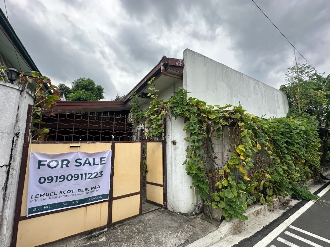 2-Storey House, Alvarez St., Project 4, QC (Category: House & Lot) located in Taguig. Submitted by brokerle (Listing ID 1440319757, Image 1). Description: FOR SALE: 2-Storey House, Alvarez St., Project 4, QC PHP 28,000,000 7 Bedrooms | 4 Toilet and Bath | Garage for 2 to 3 Cars | 2 Storeys Classic Filipino home on a quiet, established residential street. Well maintained with wrought iron fence and mature trees for privacy. What’s nearby: Eastwood