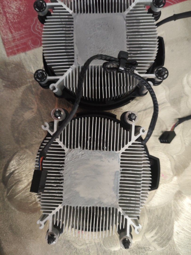 2x AMD Stock CPU Coolers Wraith Stealth470916972833689601