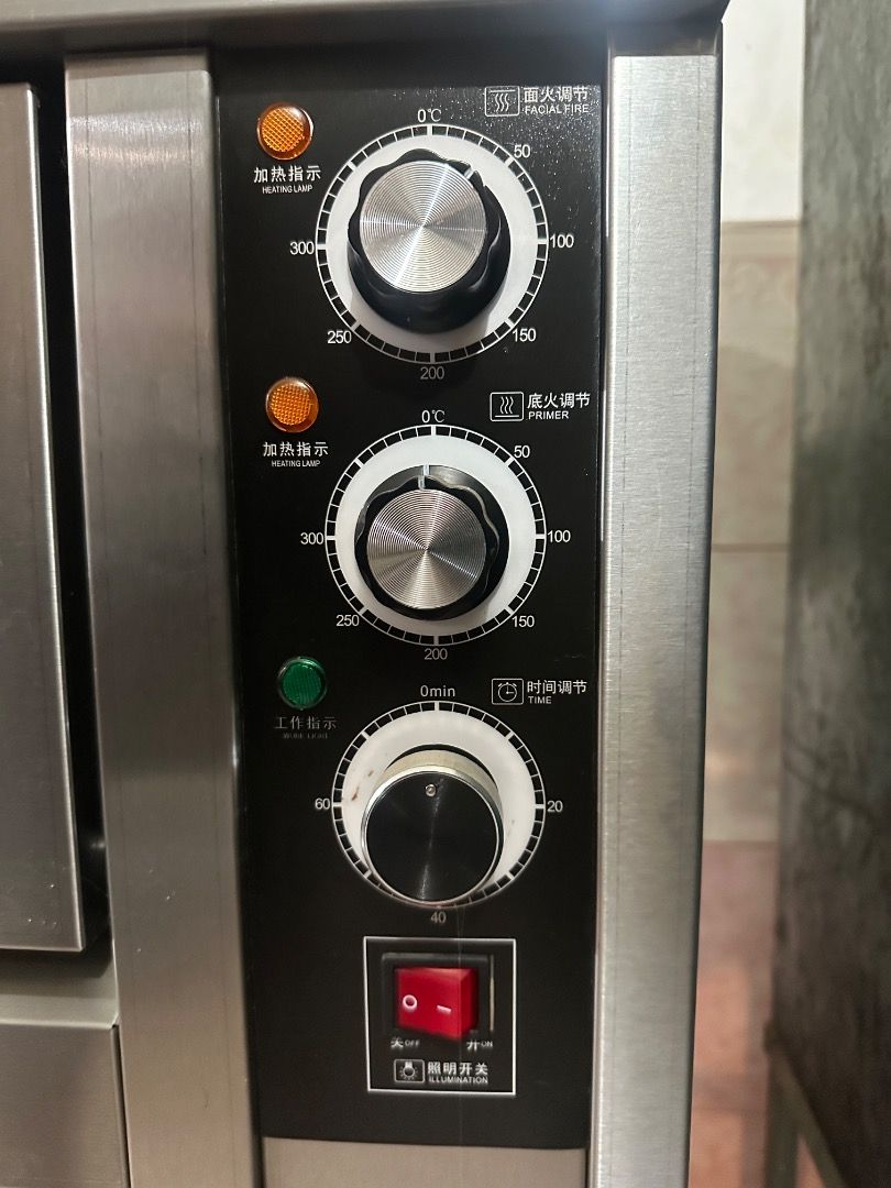 3-Deck Commercial Electric Bakery Oven (Category: Ovens & Toasters) located in Pagbilao. Submitted by kdtn0 (Listing ID 1441522857, Image 2). Description: 3-deck commercial electric oven 220V 9600W power Temperature range: 0–300°C Timer: 0–99 minutes 60 × 40 cm tray capacity Independent controls per deck Heavy-duty stainless steel construction Built-in wheels for easier movement Internal deck size: 62.5 × 44.5 × 16.5 cm Overall dimensions: 93.5 ×