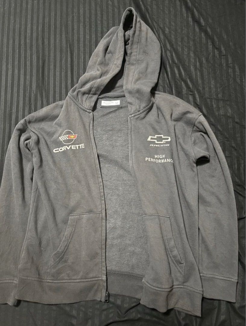 Abercrombie Corvette Zip Up (Category: Coats, Jackets and Outerwear) located in Pasig City. Submitted by snoca (Listing ID 1441396607, Image 3). Description: Like new Fits S-M mens size 22x24.