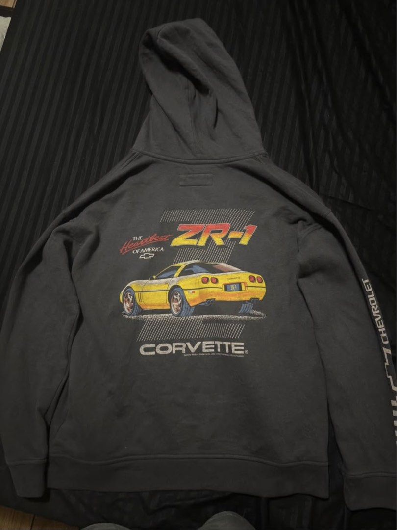 Abercrombie Corvette Zip Up (Category: Coats, Jackets and Outerwear) located in Pasig City. Submitted by snoca (Listing ID 1441396607, Image 1). Description: Like new Fits S-M mens size 22x24.