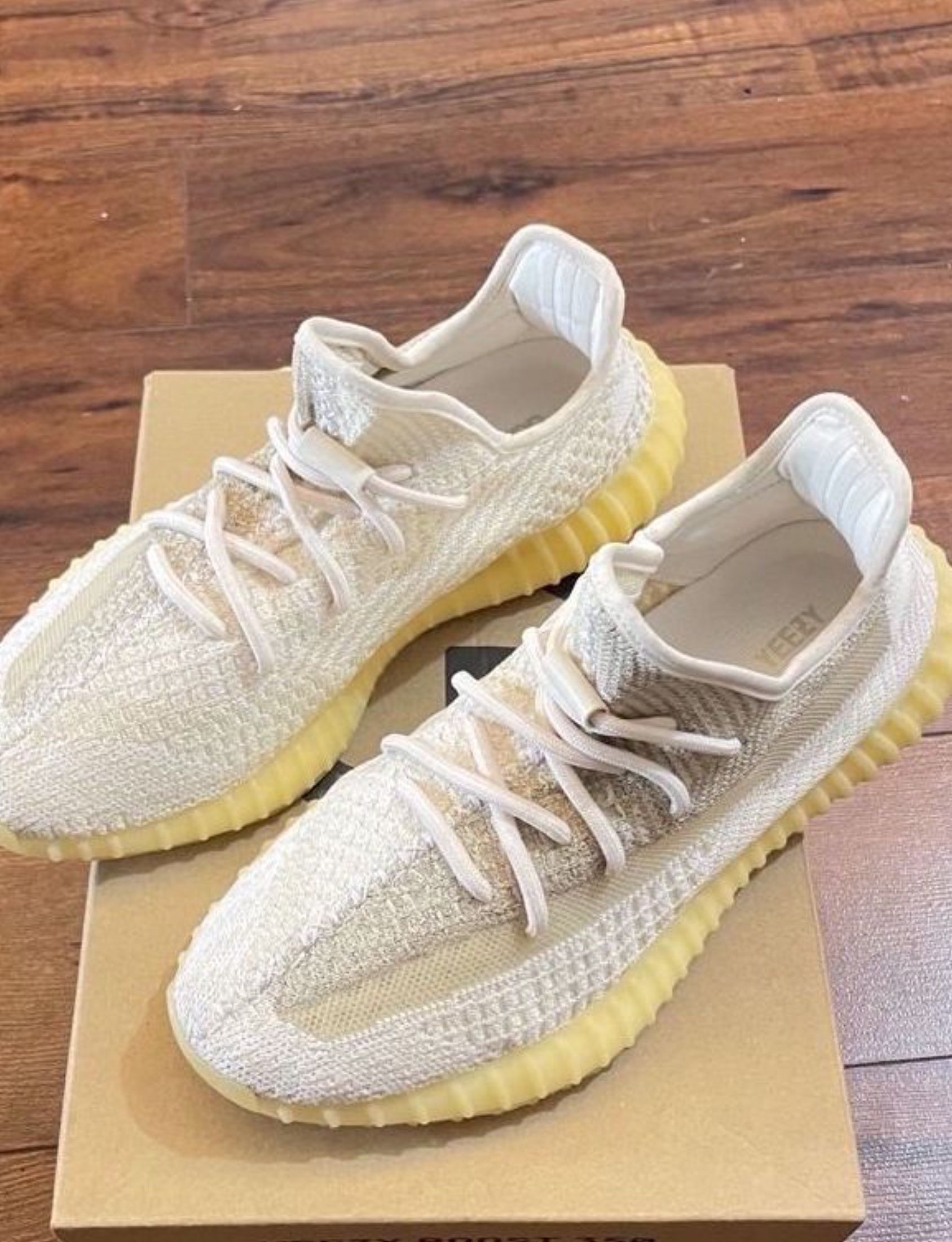 Adidas originals Yeezy Boost 350 V2 Natural Shoes Off-White (Category: Sneakers) located in Singapore. Submitted by assswiftstorm (Listing ID 1441582861, Image 1). Description: 💎 Adidas 👟 Adidas originals Yeezy Boost 350 V2 Natural Shoes Off-White 🆕 Brand New 🚚 Free ship J&T/Ninja Van 📸 3-day confirm 💰 COD ✉️ Chat for inquiries.