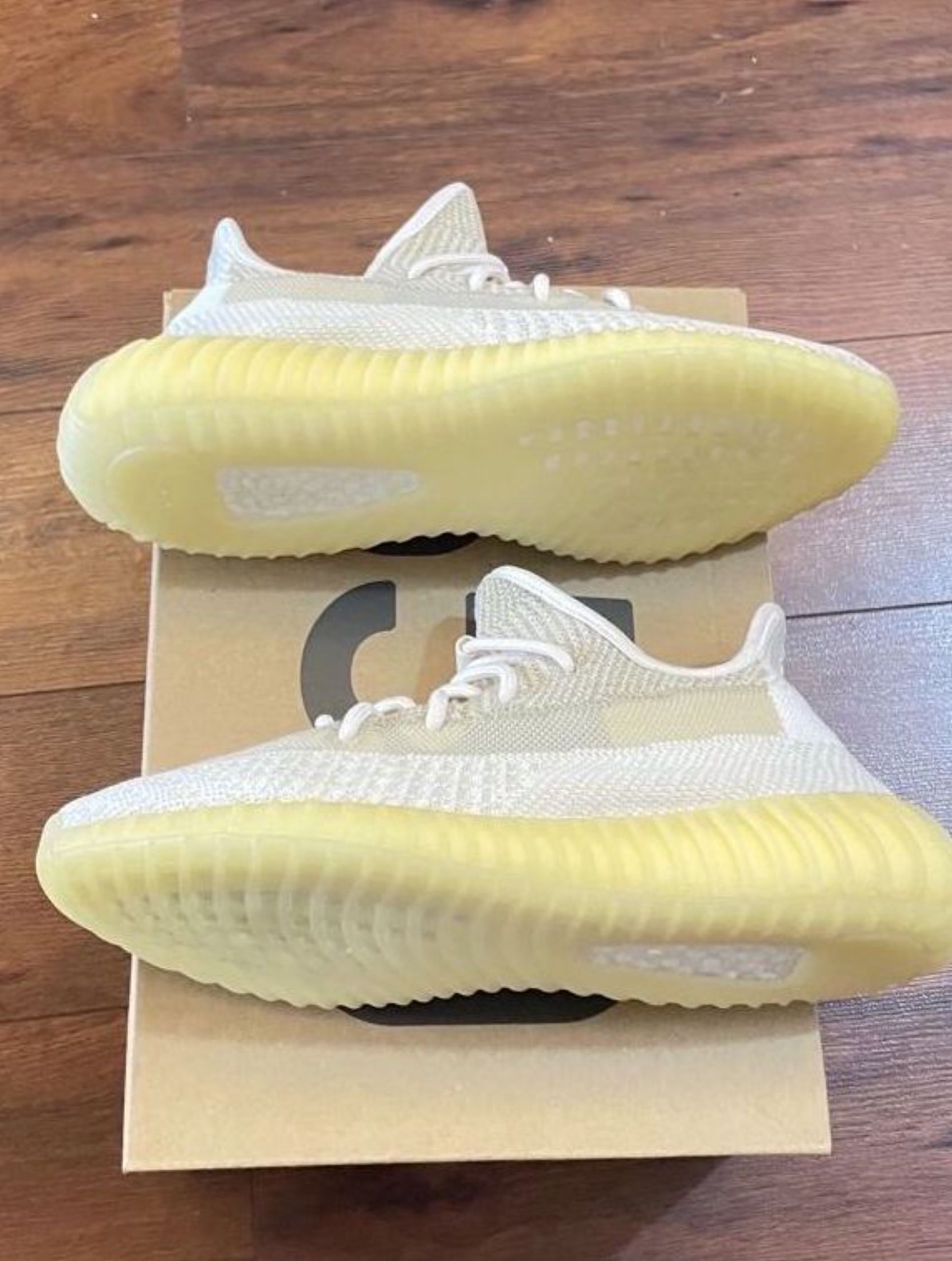 Adidas originals Yeezy Boost 350 V2 Natural Shoes Off-White (Category: Sneakers) located in Singapore. Submitted by assswiftstorm (Listing ID 1441582861, Image 3). Description: 💎 Adidas 👟 Adidas originals Yeezy Boost 350 V2 Natural Shoes Off-White 🆕 Brand New 🚚 Free ship J&T/Ninja Van 📸 3-day confirm 💰 COD ✉️ Chat for inquiries.