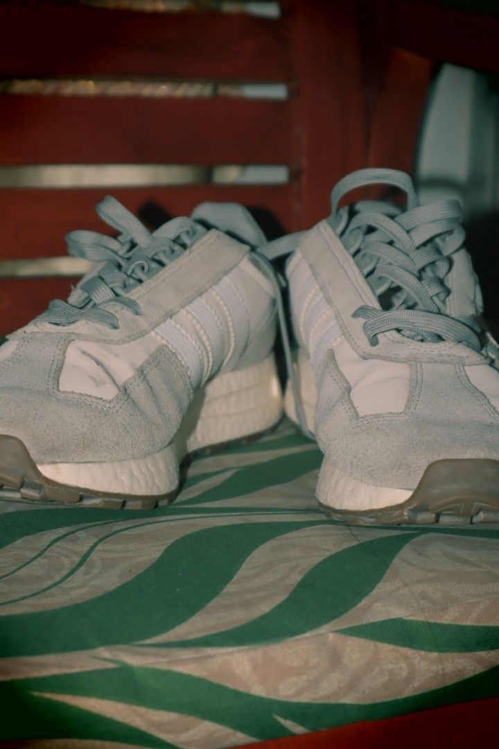 Adidas Unisex Retropy E5 (Category: Sneakers) located in Piddig. Submitted by itemsbycob (Listing ID 1441536912, Image 2). Description: - Brand: Adidas - Model: Retropy E5 - Unisex - Size: EU 43.5 / UK 9.5 / US 10.5 - Condition: Good, pre-loved - Style: Retro-inspired design - Color: Light grey with white accents.