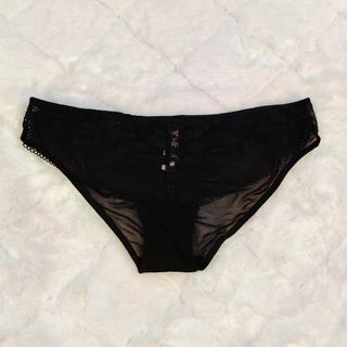 (Category: ) located in . Submitted by lingeries.co (Listing ID 1441432488, Image 1). Description: .