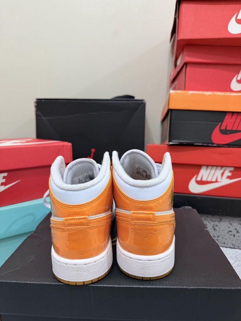 Air Jordan 1 Mid SE (GS) (Category: Looking For) located in Manila. Submitted by rvt_xx (Listing ID 1441510328, Image 2). Description: Air Jordan 1 Mid SE (GS) Size 4y Euro 36.