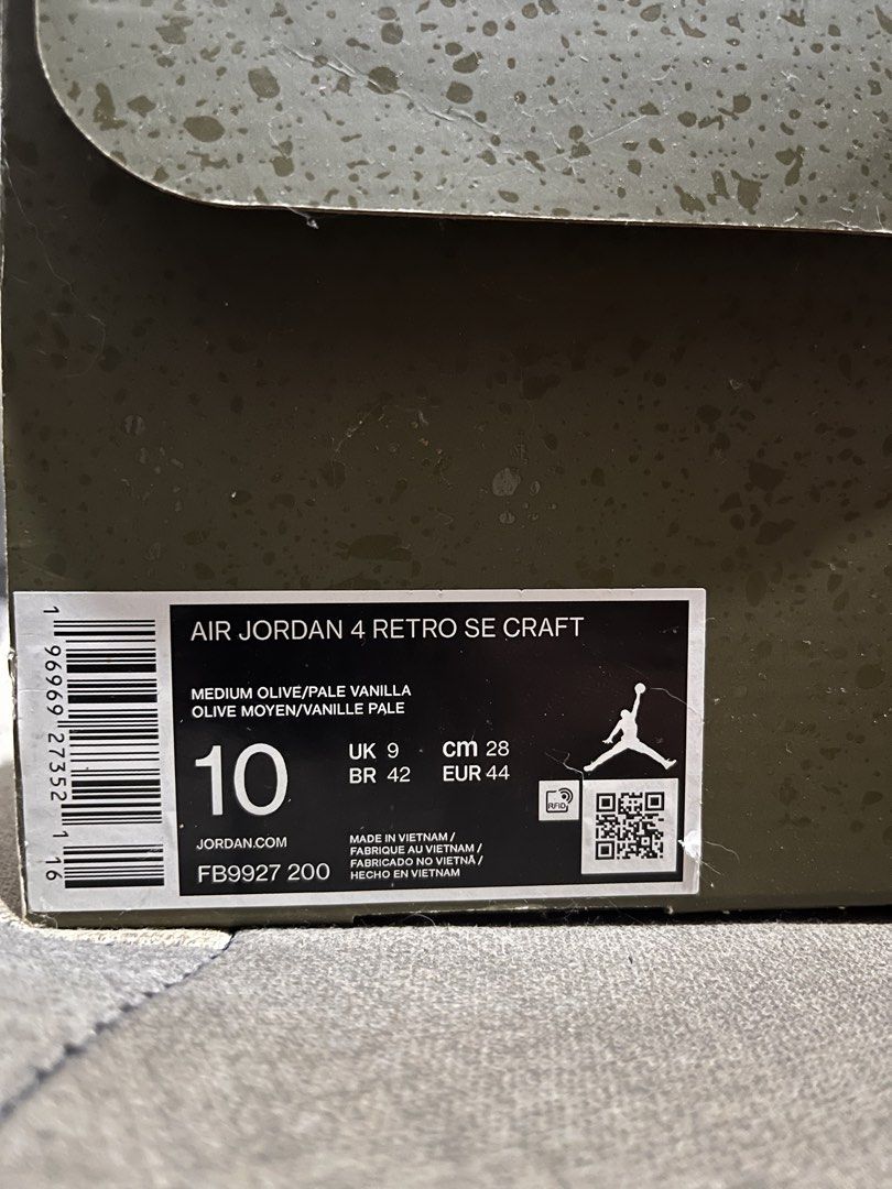 Air Jordan 4 Retro SE Craft "Medium Olive" (Category: Sneakers) located in Manila. Submitted by sorein (Listing ID 1441466038, Image 2). Description: - Authentic Air Jordan 4 Retro SE Craft - Colorway: Medium Olive/Pale Vanilla - Size: US 10 - Includes original box - Ideal for sneaker collectors and enthusiasts.