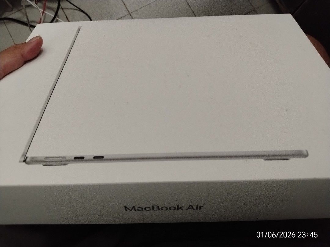 Apple MacBook Air M4470793051659970561