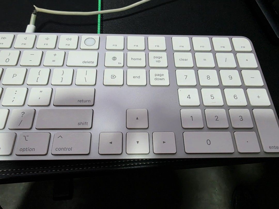 Apple Magic Keyboard with Numeric Keypad470907682617436161