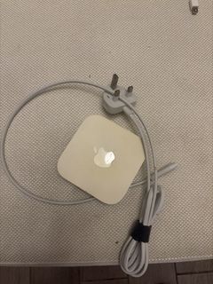 Apple Power Adapter with UK Plug479143775143864320