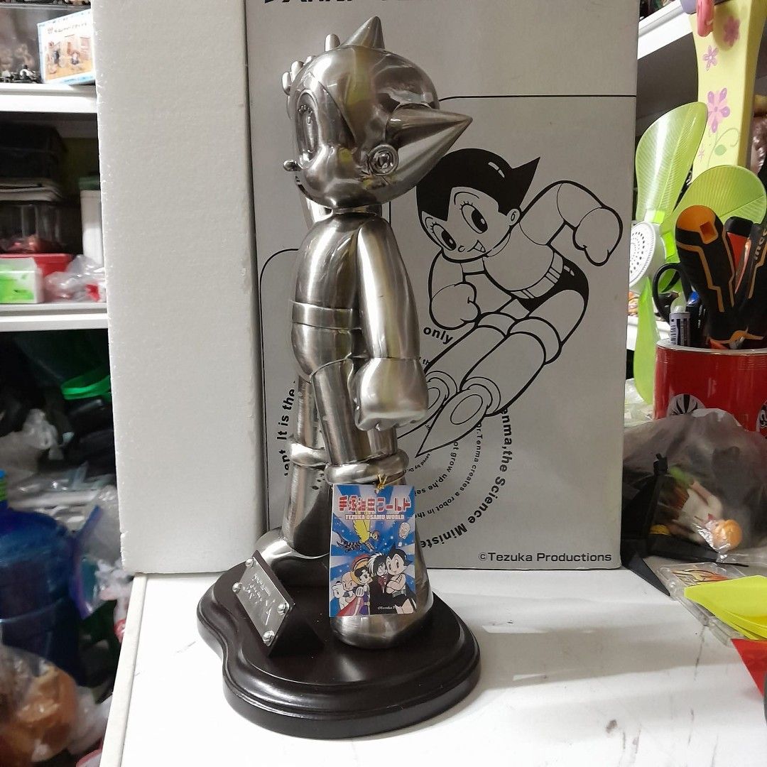 Astro Boy (Category: Figurines & Statues) located in Baguio. Submitted by shellcollector (Listing ID 1441476531, Image 2). Description: Astro Boy Statue 12" figure metallic finish (Tezuka Productions) Ultra Rare 8500 Pesos Baguio shipping.
