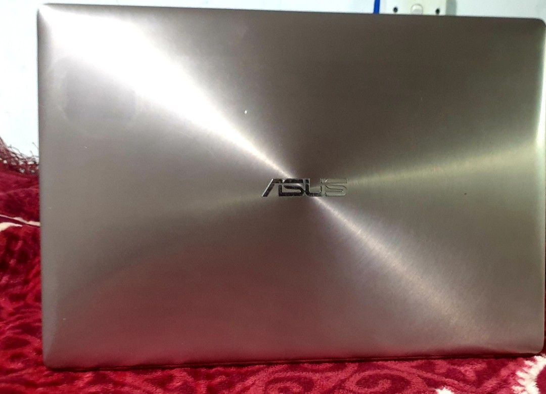 Asus Laptop UX303LNB471385354567700489