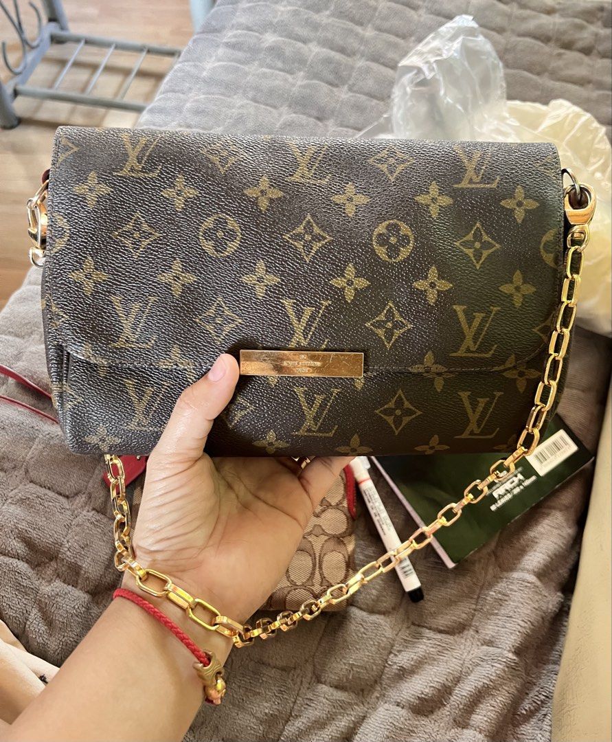 ‼️Auction😱💯Japan Surplus!🇯🇵 (Category: Luxury Bags & Wallets) located in General Santos City (Dadiangas). Submitted by braverabbit.67 (Listing ID 1441391495, Image 1). Description: ‼️WHAT YOU SEE IS WHAT YOU GET‼️😱💯 ✅ONHAND READY TO SHIP ANYTIME TODAY ONCE SETTLED👌🏼 Personal Preloved Ko po etu mga miii kaya Paldo Ka D2!👏🏻🤩 📌First to Confirm the item SOLD YOURS! 𝗦𝗲𝗻𝗱 𝗱𝗘𝗥𝗶𝗰𝘁 👉🏻𝗣𝗠📥 𝗢𝗡𝗟𝗬! Thank You!😊.