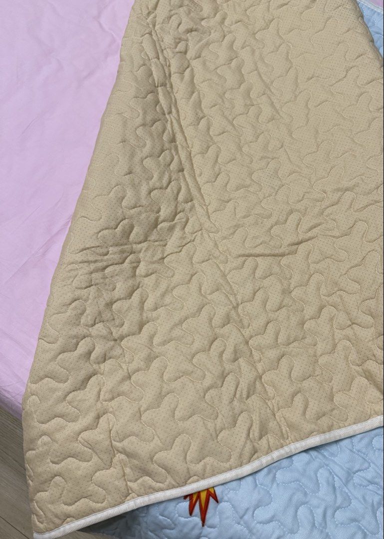 Babies’ crib mat (Category: Children's Beds) located in Las Pinas. Submitted by green_unit (Listing ID 1441463323, Image 3). Description: .