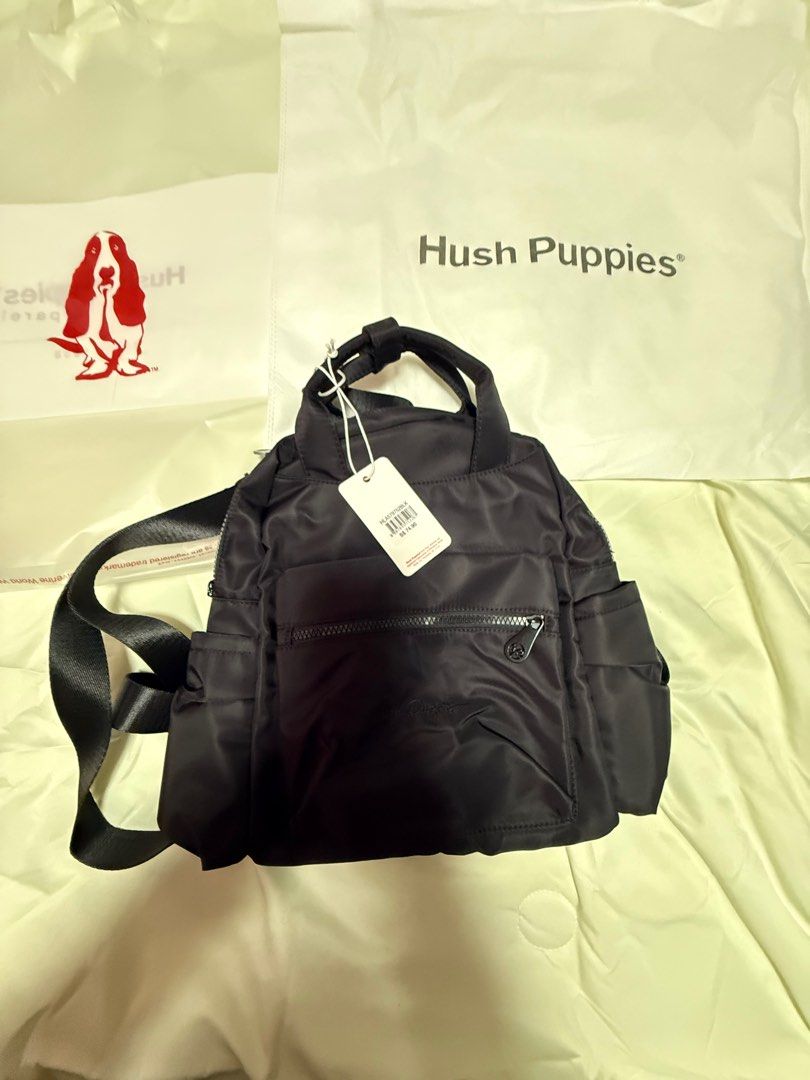 Backpack (Authentic) (Category: Backpacks) located in Singapore. Submitted by bagbag1688hh (Listing ID 1441515130, Image 3). Description: .