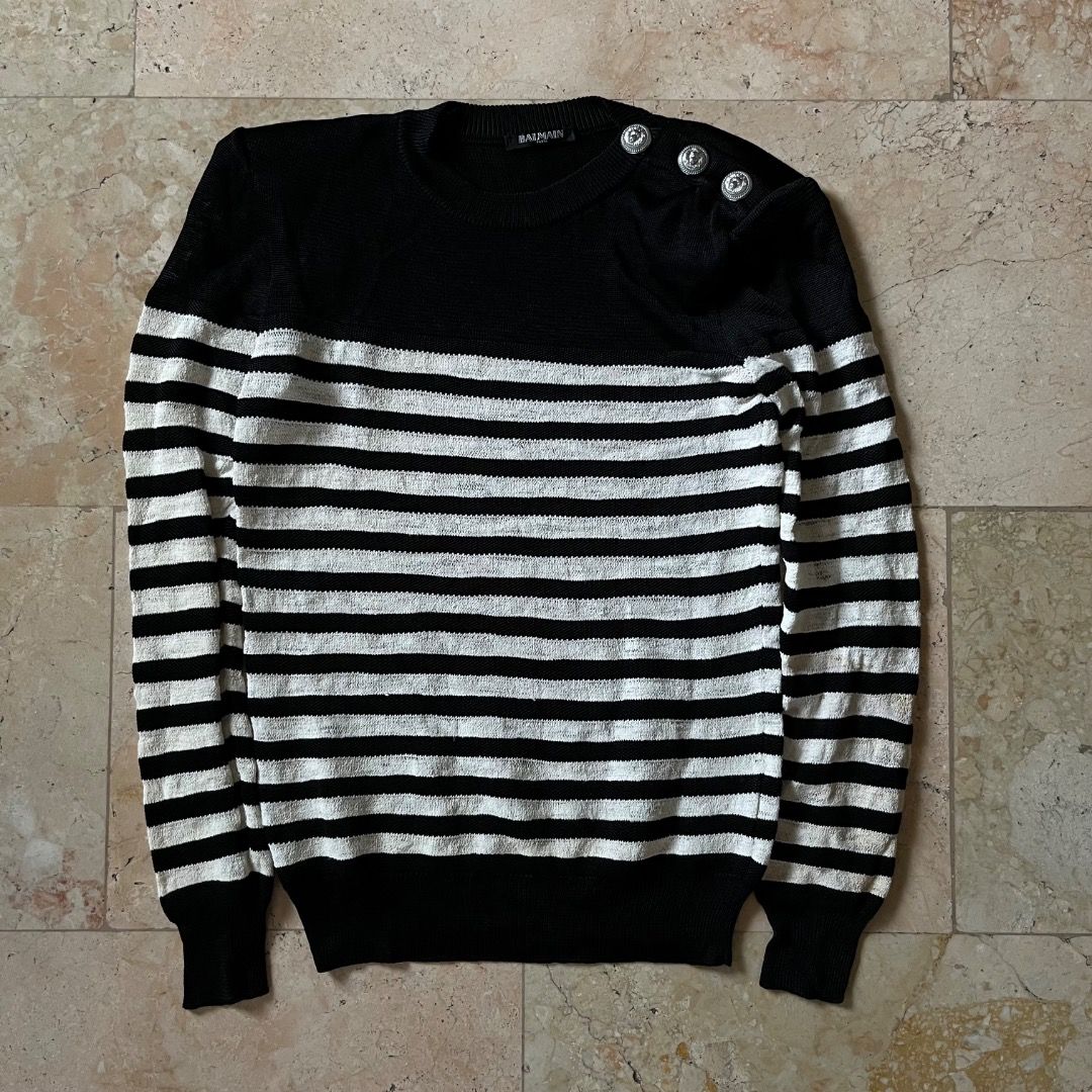 Balmain Crewneck Stripe Long sleeve (Category: Longsleeves) located in Quezon. Submitted by _babypluto (Listing ID 1441431937, Image 1). Description: size on tag: 36 Flaw: yellowing Dimensions: L: 23.5 inches W: 17 inches SL: 23 inches Note: actual color of the item may change due to lighting..