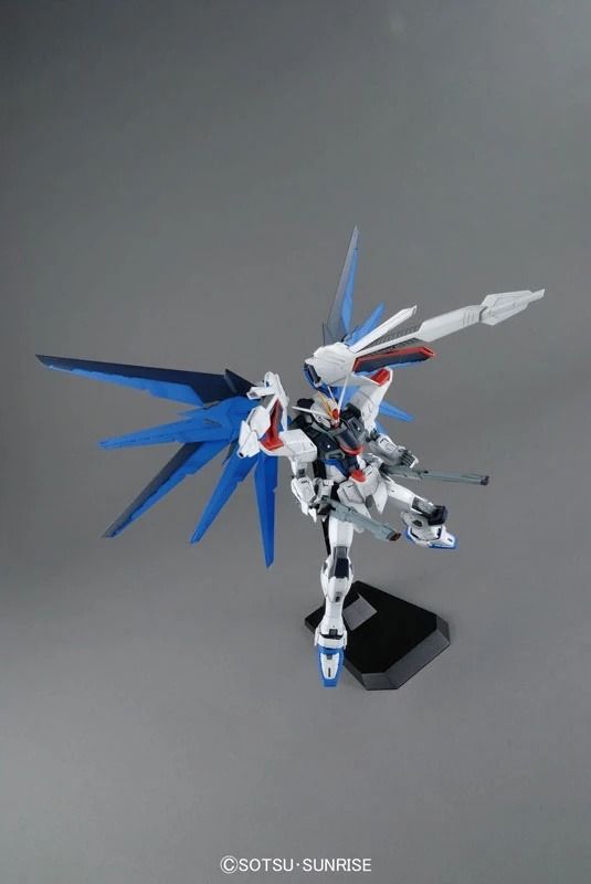 Bandai MG Gunpla ZGMF-X10A Freedom Gundam (Ver. 2.0) (Category: Gundam Model Kits) located in Singapore. Submitted by suntrailerhobby (Listing ID 1441485538, Image 3). Description: The Bandai Master Grade (MG) 1/100 ZGMF-X10A Freedom Gundam (Ver. 2.0) is widely considered one of the most visually spectacular and dynamic Gunpla model kits ever released. Originally launched in April 2016, this version serves as a complete redesign of the iconic mob