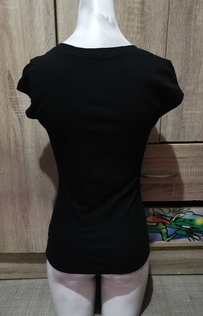 BeBe j dore to v neck shirt (Category: Shirts) located in San Pedro. Submitted by thriftersthrift (Listing ID 1441378296, Image 2). Description: Width(inches) :14 Length(inches) :23 Good condition Already wash Color rate : 9.5 /10 🌵ALL ITEMS ARE FROM UKAY BALE SO MANAGE YOUR EXPECTATION 🌵 ASK SELLER FOR MORE INFORMATION COLOR MAY CHANGE TRU LIGHTING.