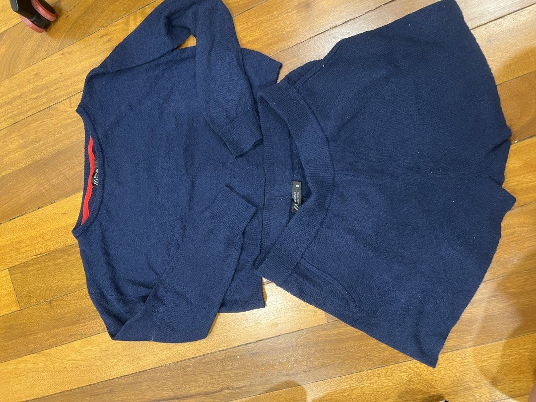 Bench/Active Navy Blue Sweater and Shorts Set (Category: Activewear) located in Taguig. Submitted by jassylop (Listing ID 1441555457, Image 1). Description: - Bench/Active navy blue knit set - Long-sleeved sweater with red trim detail (Size M) - Matching shorts with elastic waistband and pockets (Size S) - Ideal for casual wear or lounging.
