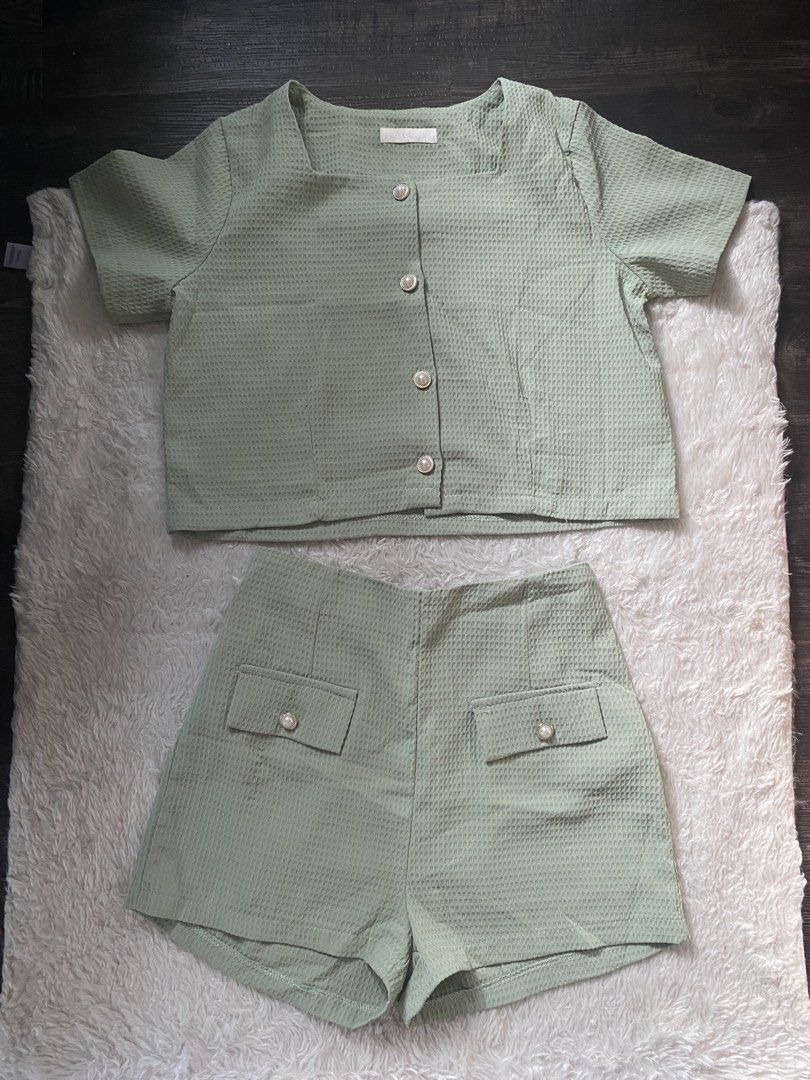 BKK Mint Green Top and Shorts Coordinates (Category: Sets or Coordinates) located in Valenzuela. Submitted by chegarrucho (Listing ID 1441480363, Image 1). Description: from Thailand free size best fit Medium to Large.
