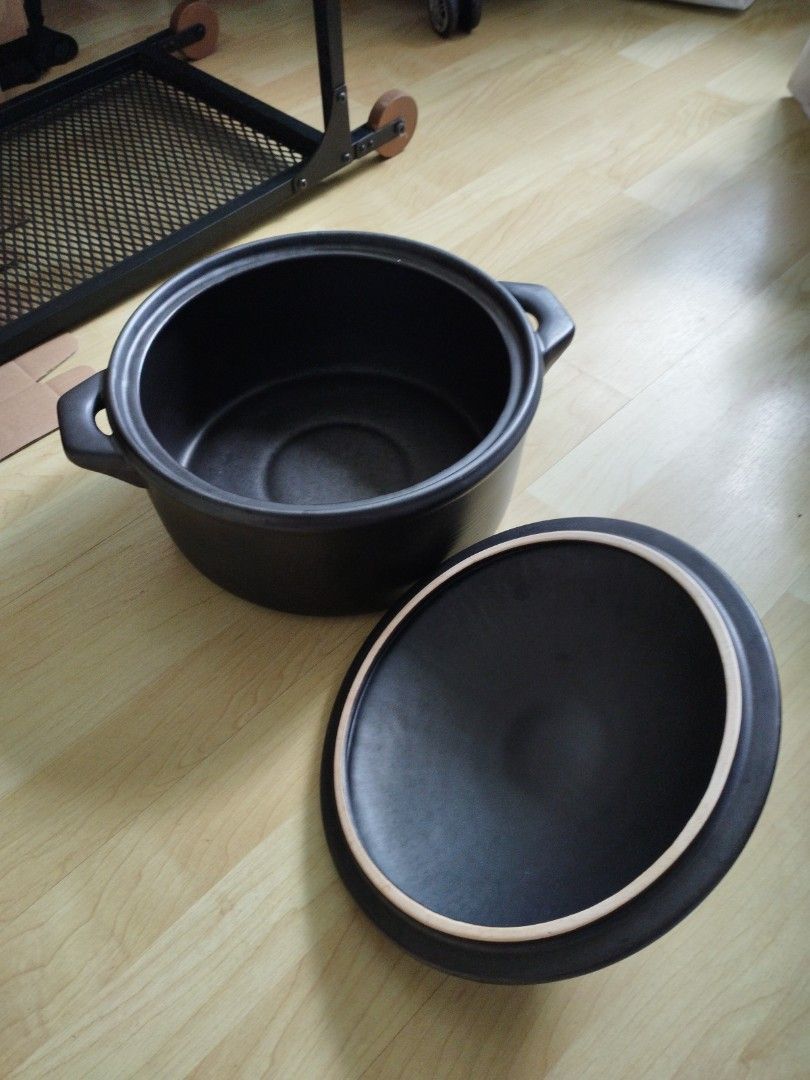 Black Ceramic Pot with Matching Lid470974794752993282