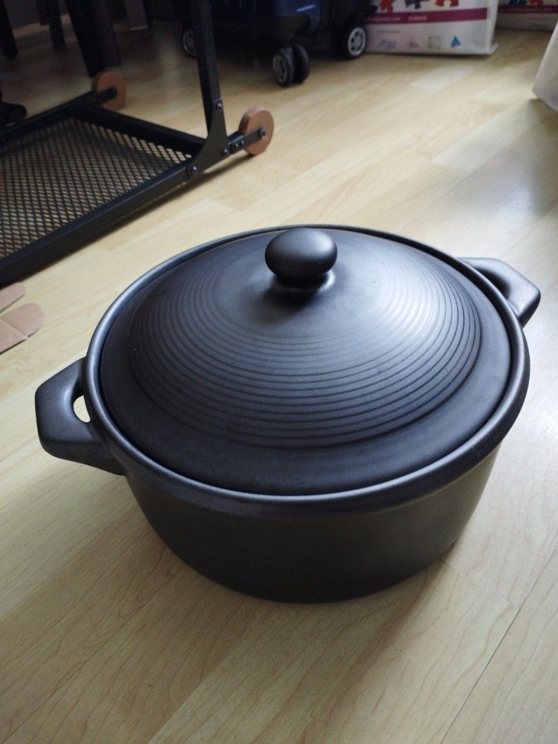 Black Ceramic Pot with Matching Lid