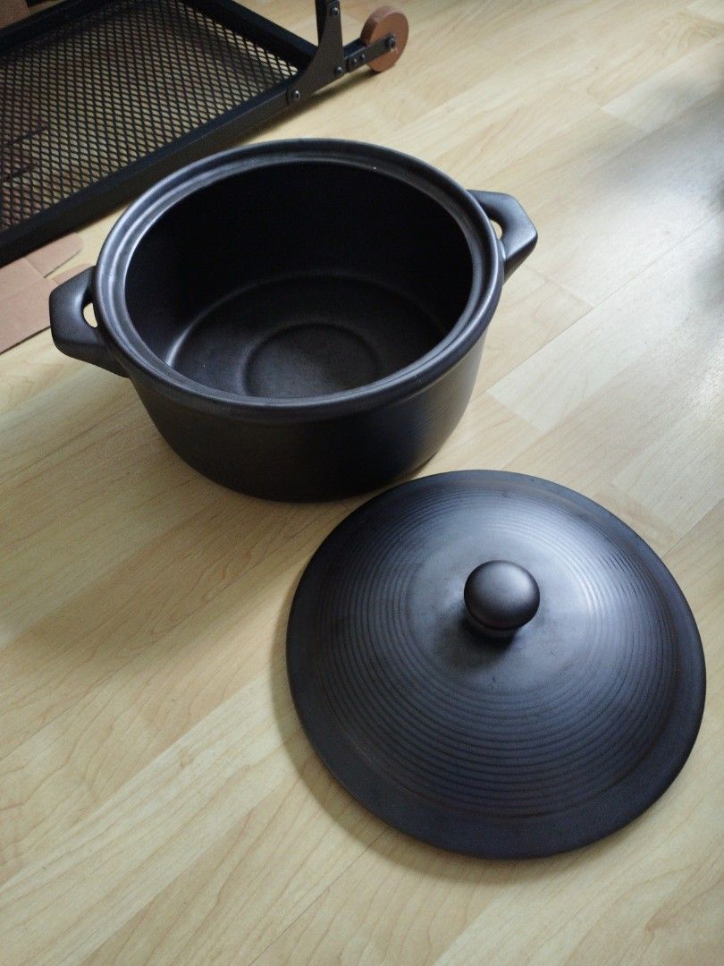 Black Ceramic Pot with Matching Lid470974794752993283