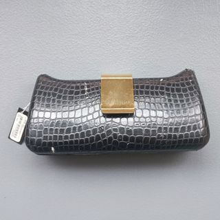 (Category: ) located in . Submitted by greatbrandsforless (Listing ID 1441497466, Image 1). Description: .