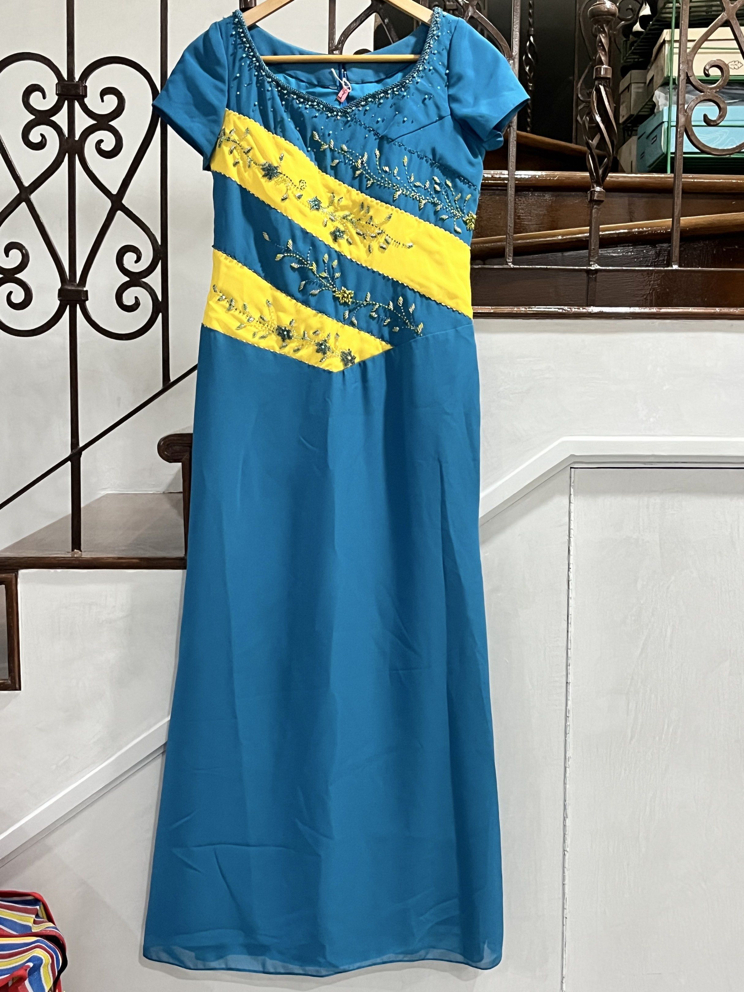 Blue Beaded Long Evening Gown (A-line) (Category: Evening dresses & gowns) located in Manila. Submitted by 00.alexandria (Listing ID 1441509252, Image 1). Description: w: 30 in l: 52 in NOTE: Selling some preloved items from my fam’s cabinet to free up space. Please note that I CAN'T provide fit pics because the item doesn't fit me anymore or it doesnt belong to me. All items are branded / original. Letting these go for super cheap for a fast sel