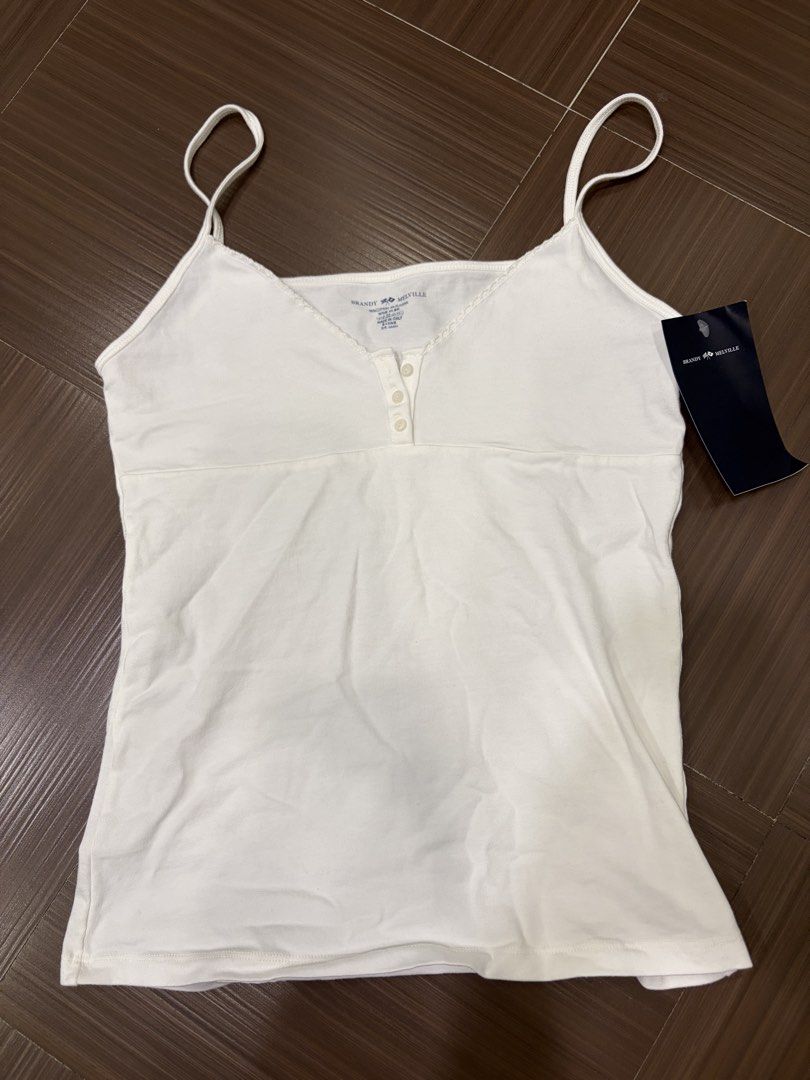 BNWT brandy melville tank top white (Category: Sleeveless) located in Manila. Submitted by gogglesss (Listing ID 1441541846, Image 1). Description: from brandy canada.