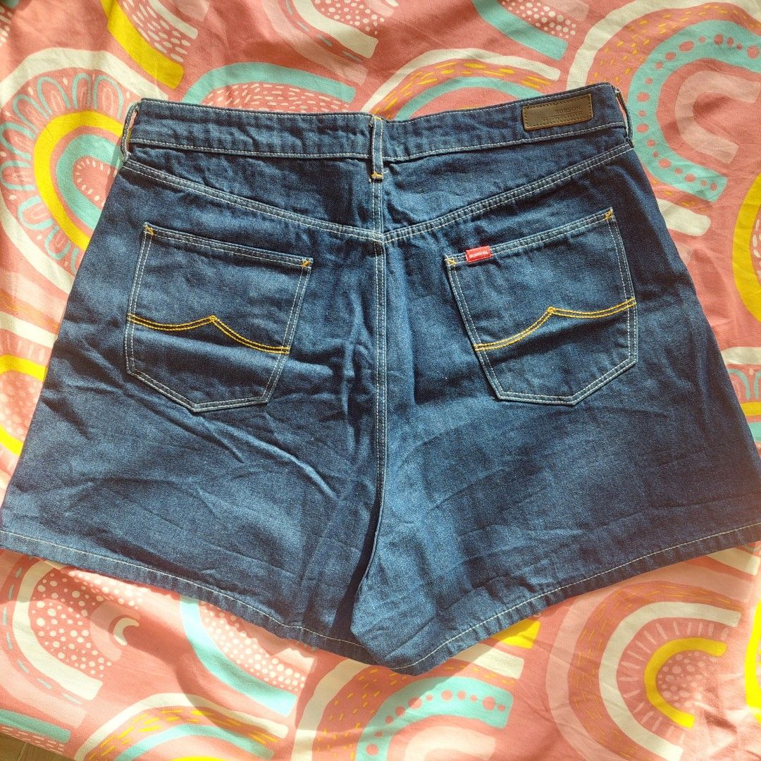 Bobson Dark Blue Denim Skorts (Category: Skirts) located in Quezon City. Submitted by forgetmenot.ph (Listing ID 1441471132, Image 2). Description: Bobson Japanese Ladies Basic Denim Skort 175966 (Dark Shade) - Size 32; only used twice Condition: 10/10 Measurements (flat lay): Waist - 16.5" Length - 15" Best fit size XL, 32-34 waist line..