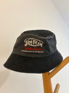 (Category: ) located in . Submitted by new_used_clothes (Listing ID 1441482296, Image 1). Description: .