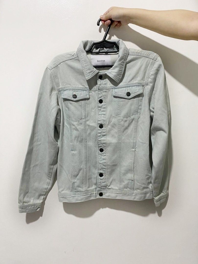 Bundle of Clothes - 5 for 250 pesos (Category: Coats, Jackets and Outerwear) located in Manila. Submitted by otwentyseven (Listing ID 1441482282, Image 3). Description: Light denim jacket Pink sleeveless top Beige blazer Flowy top Orange pants Lightly used Good condition.