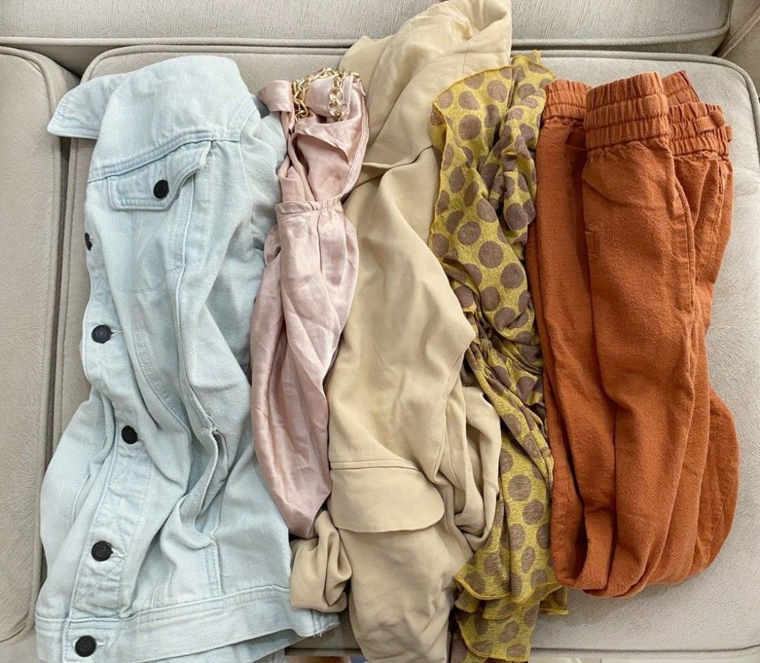 Bundle of Clothes - 5 for 250 pesos (Category: Coats, Jackets and Outerwear) located in Manila. Submitted by otwentyseven (Listing ID 1441482282, Image 2). Description: Light denim jacket Pink sleeveless top Beige blazer Flowy top Orange pants Lightly used Good condition.