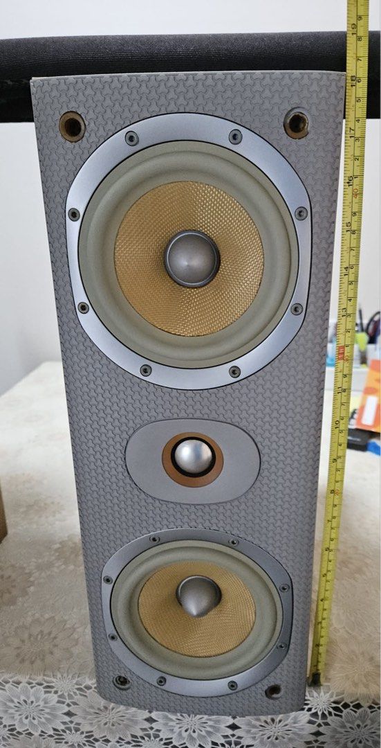 B&W Speakers472970614182389764