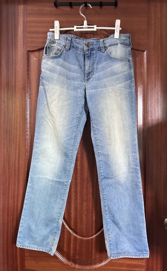 Calvin Klein Jeans Regular Slim Light Wash Denim (Category: Jeans) located in Daraga. Submitted by segismundocindy (Listing ID 1441520820, Image 1). Description: - Brand: Calvin Klein - Style: Light Wash Denim Jeans - Fit: Regular Slim Fit - Size: W30 L34 - Material: Cotton and Elastomultiester - Features: Comfortable and stylish, great for everyday wear - FREE SHIPPING.