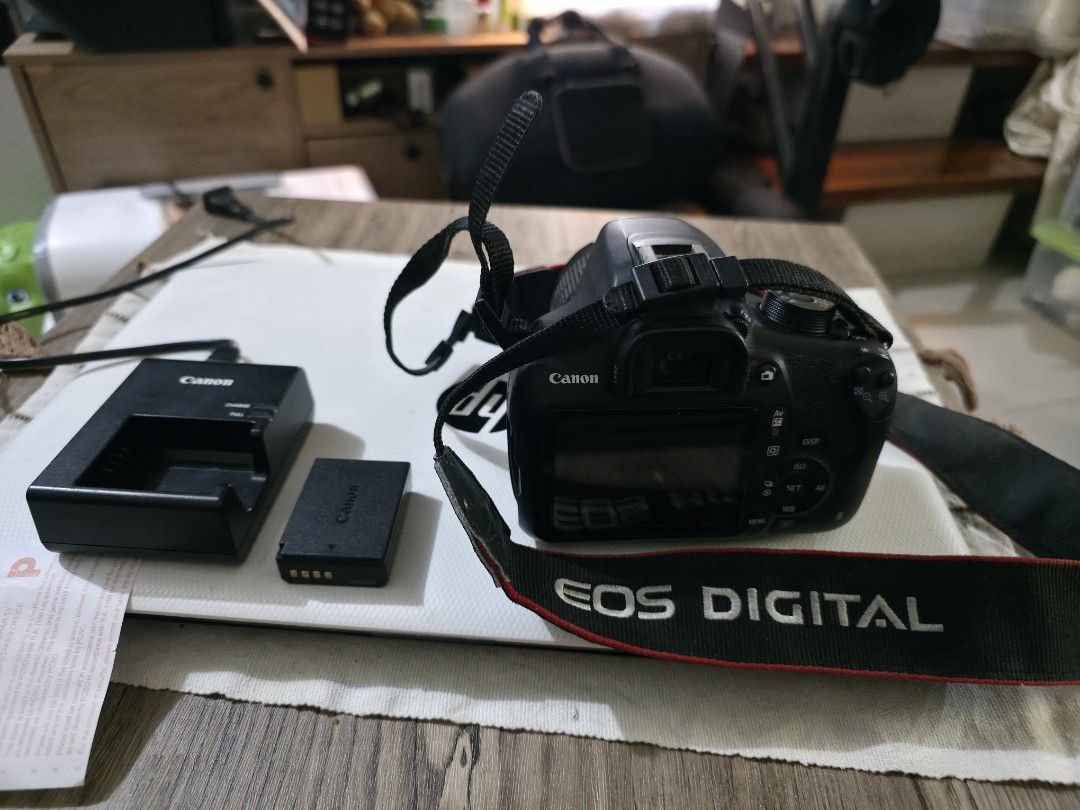 Canon 1200d (Category: Cameras) located in Manila. Submitted by royalstar.e06881 (Listing ID 1441417238, Image 2). Description: canon 1200D dslr camera in good condition.