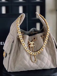 (Category: ) located in . Submitted by resale_loyalty (Listing ID 1441421468, Image 1). Description: .