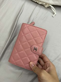(Category: ) located in . Submitted by tashvintagefinds (Listing ID 1441431685, Image 1). Description: .