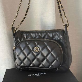 (Category: ) located in . Submitted by luxe.archive (Listing ID 1441463484, Image 1). Description: .