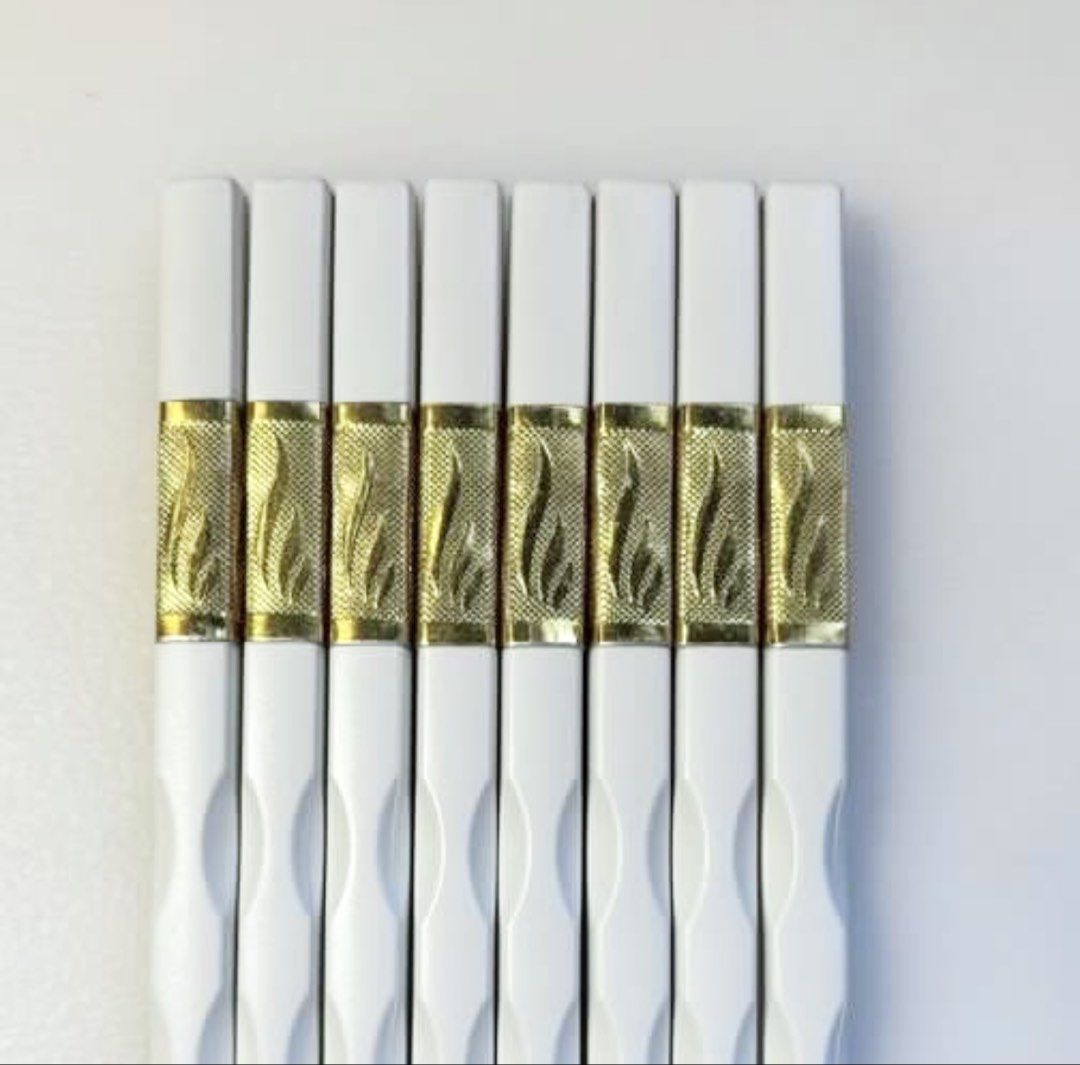 Chopsticks470856131957893121