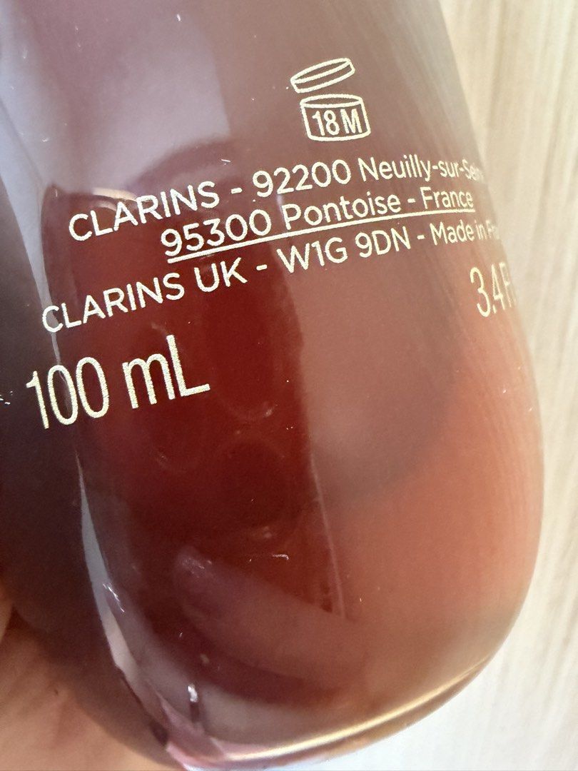Clarins double serum (Category: Face Care) located in Singapore. Submitted by minomino (Listing ID 1441533304, Image 2). Description: This bot 100ml Left 50ml Can mail. .