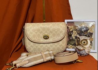 (Category: ) located in . Submitted by geja_bags (Listing ID 1441454549, Image 1). Description: .