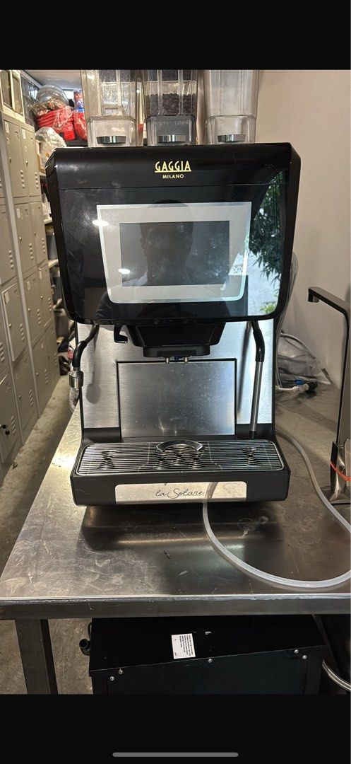 coffee machine (Category: Coffee Machines & Makers) located in Singapore. Submitted by iloveacaii (Listing ID 1441527055, Image 3). Description: text 9033 , 0208.