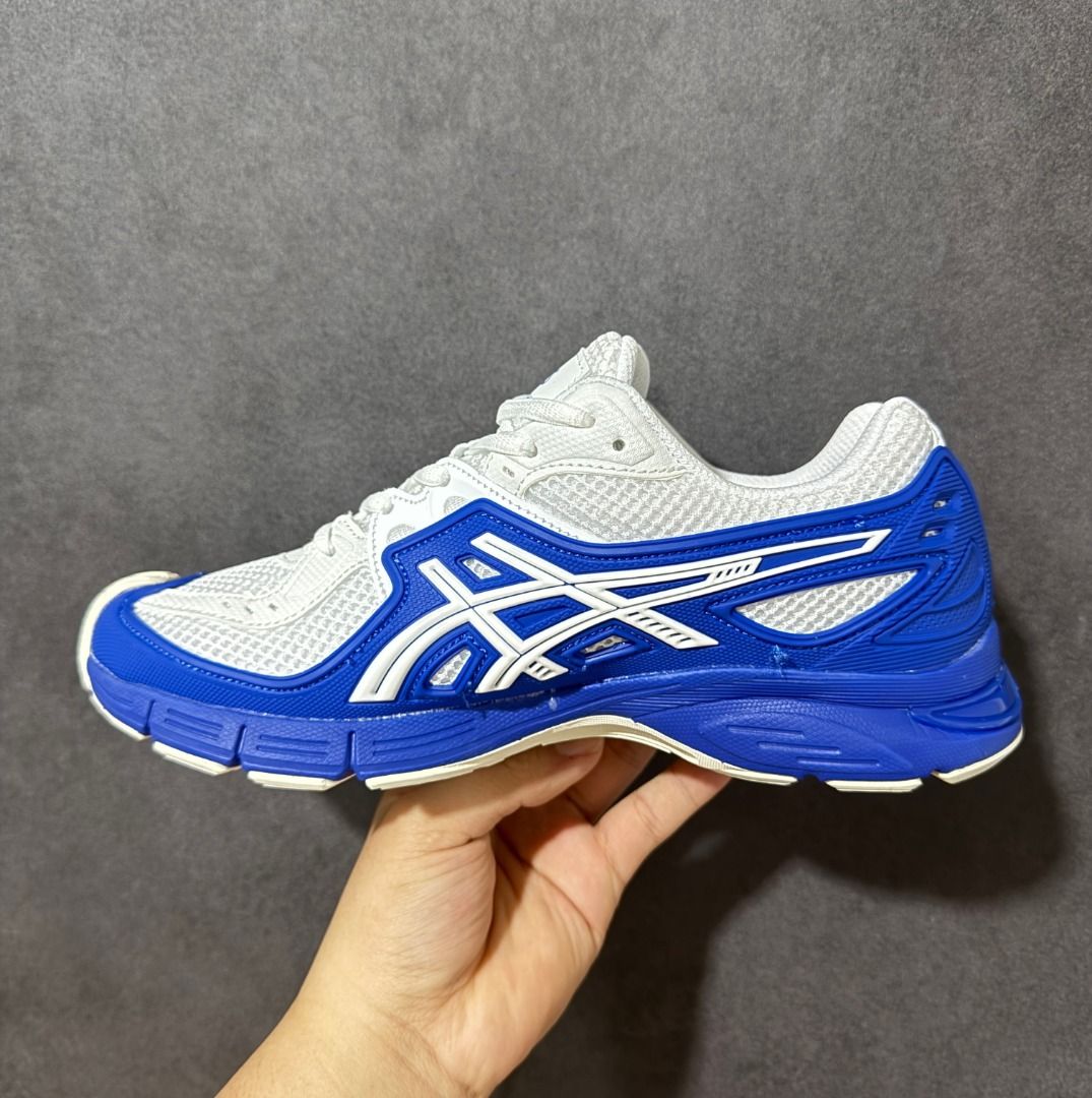 Comme des Garçons Shirt × ASICS GEL-1130（White/Classic Blue） (Category: Sneakers) located in Singapore. Submitted by vfthyyfg26795 (Listing ID 1441455067, Image 3). Description: Arrival expected 5-7 working days EU36-45 Pay at your door. No money needed now. Delivery free. Brand new, real, comes with box and tag. Send a private message for other designs.